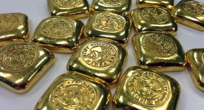 На 10% дешевле биржевой цены правительство Кыргызстана собирается продавать золото своим ювелирам. 